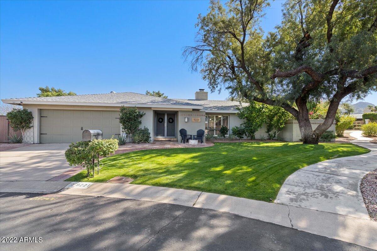 9221 N Camino Vista Ln., Phoenix, AZ 85028