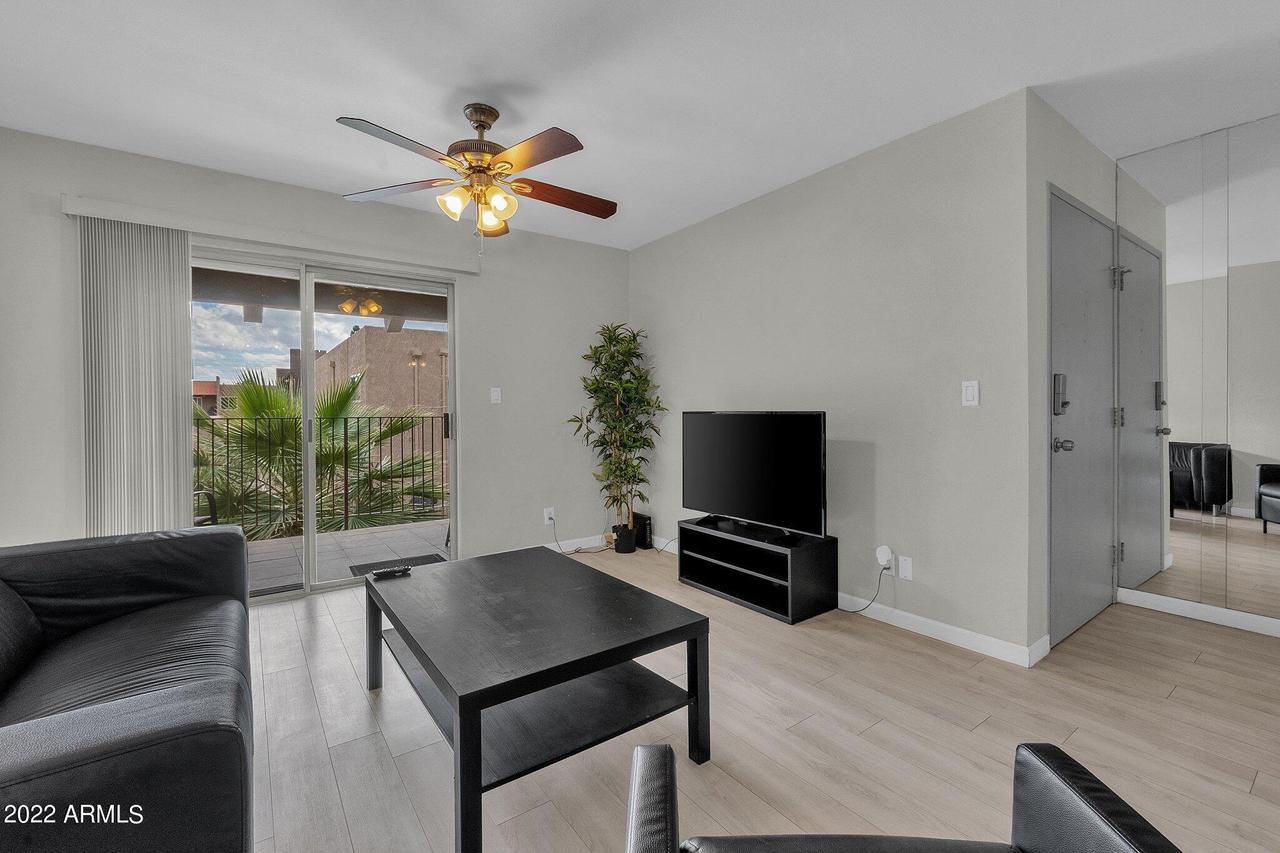 5525 E Thomas Rd. #B8, Phoenix, AZ 85018