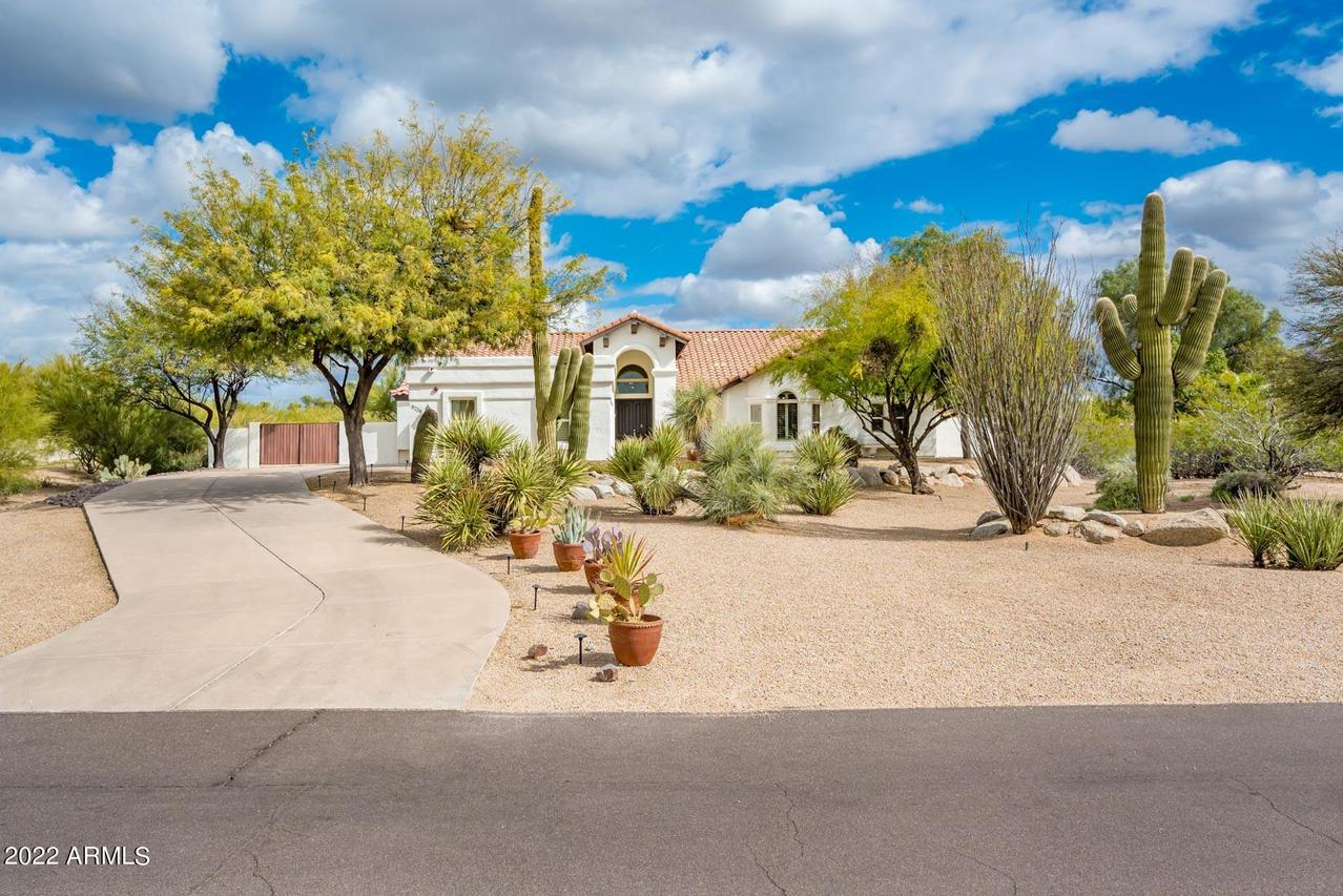 8238 E Juan Tabo Rd., Scottsdale, AZ 85255