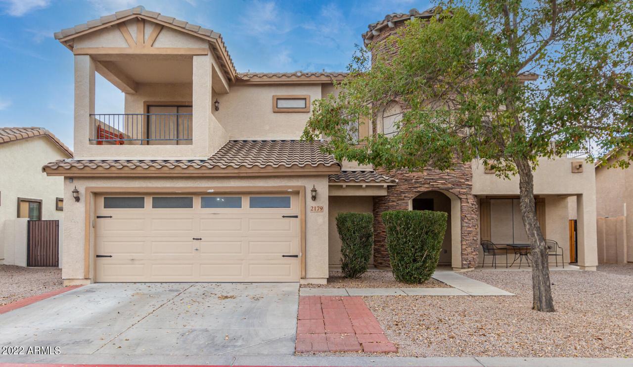 2179 E Cochise Ave., Apache Junction, AZ 85219
