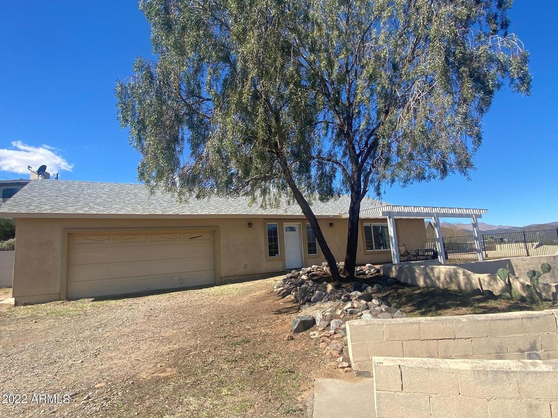 19570 E Ridgecrest Dr., Black Canyon City, AZ 85324