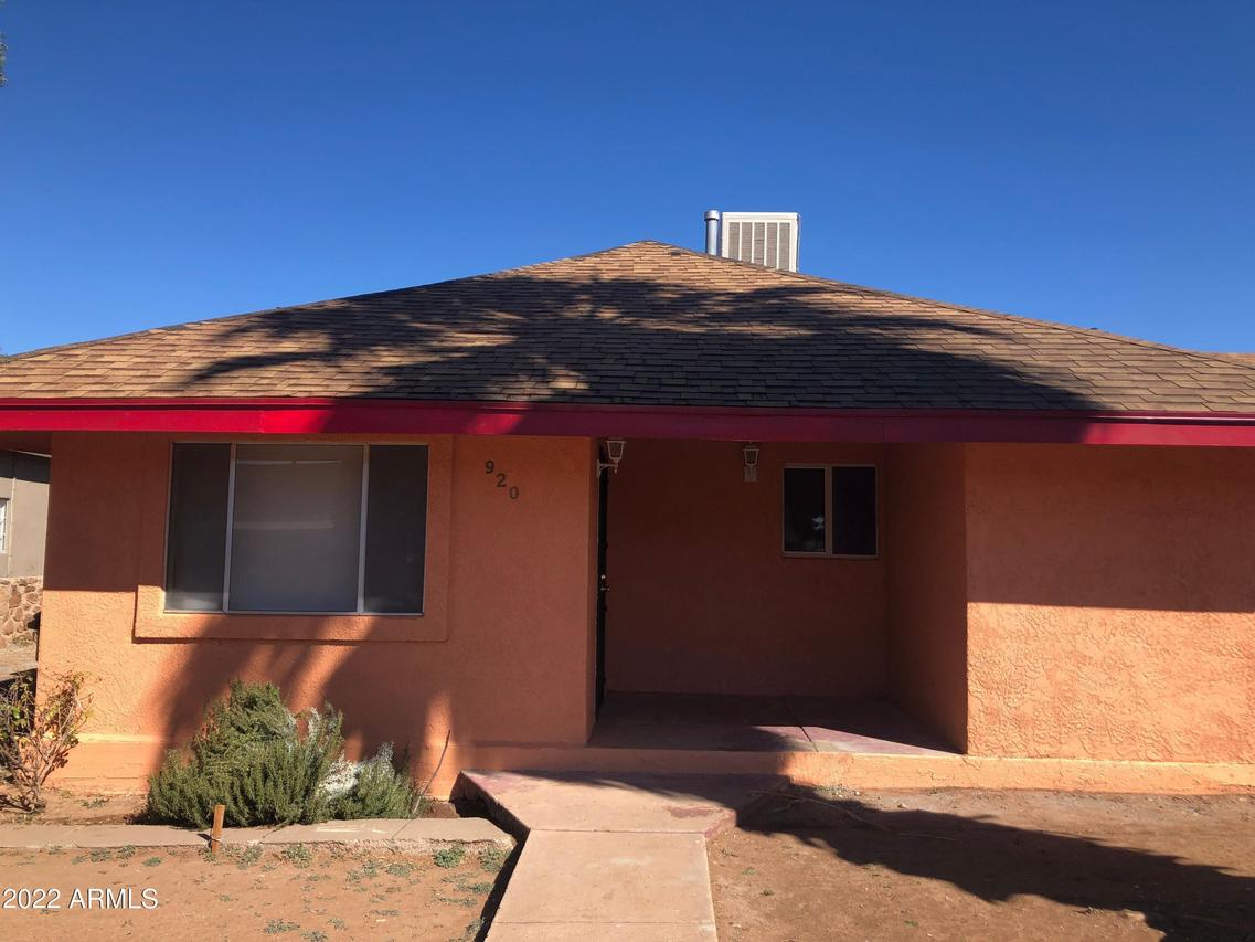 920 E 6th St., Douglas, AZ 85607
