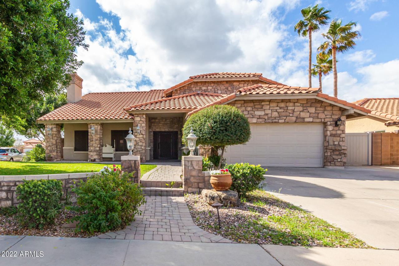 3663 E Dover St., Mesa, AZ 85205