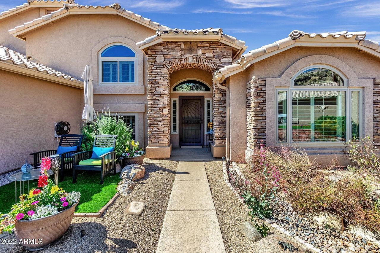 2221 E Rockledge Rd., Phoenix, AZ 85048