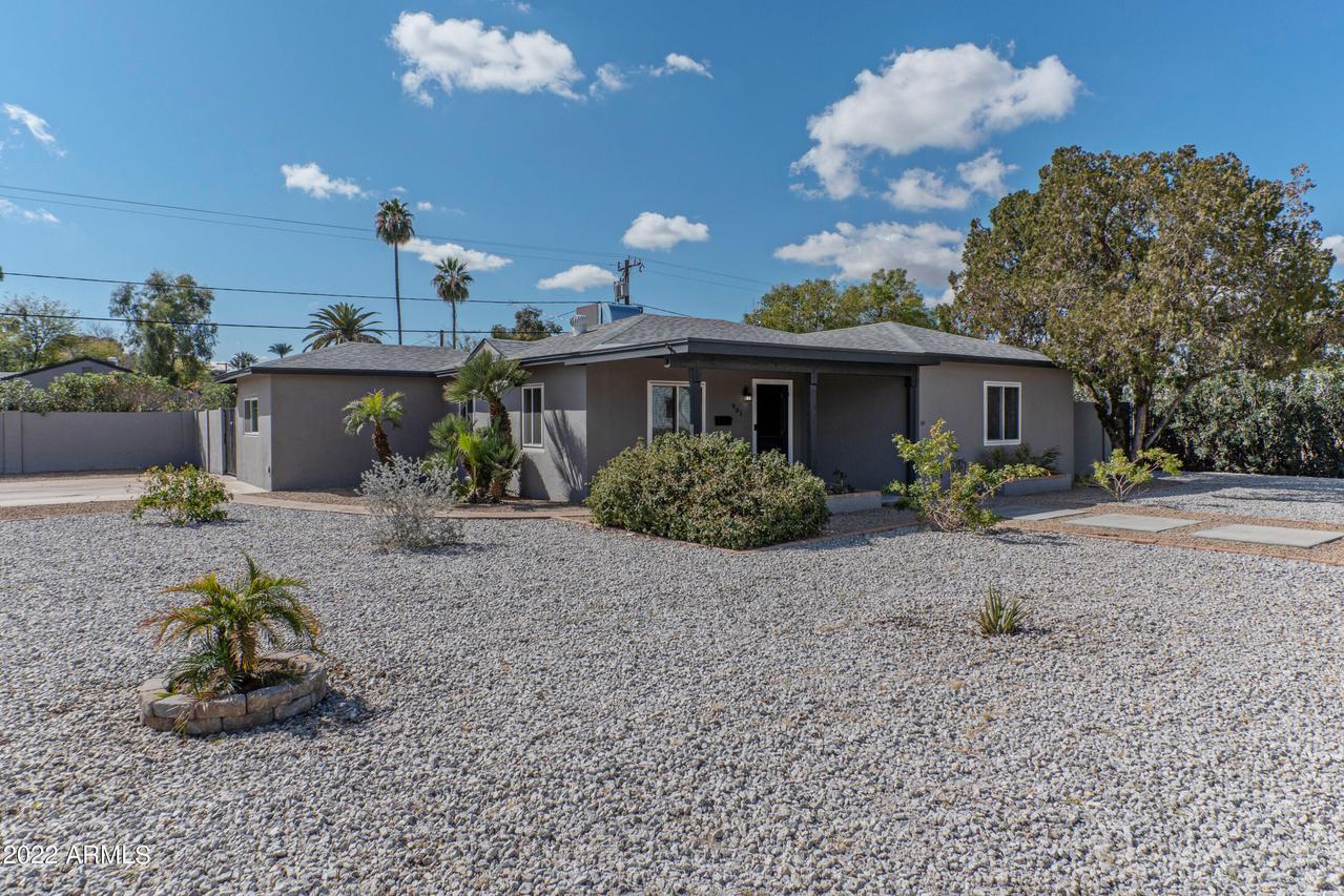 901 W Montecito Ave., Phoenix, AZ 85013