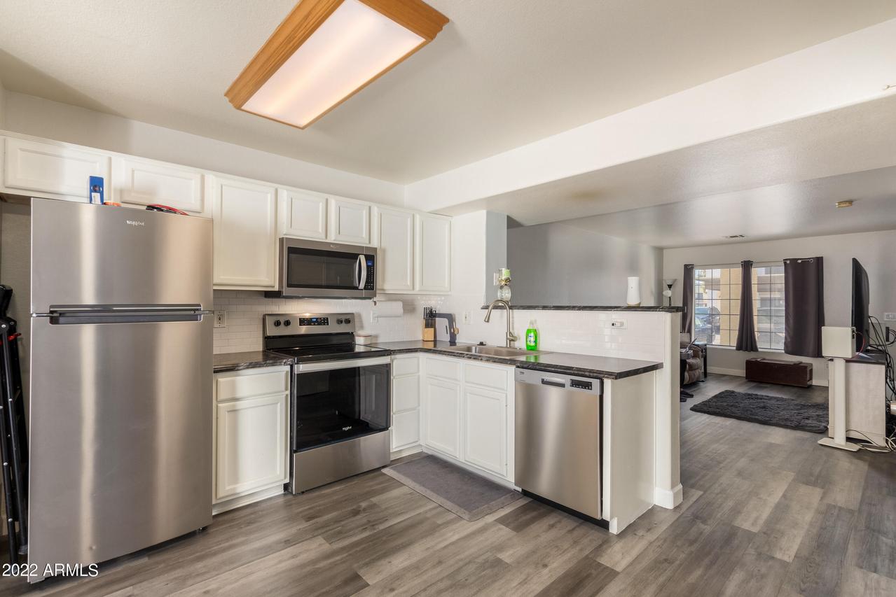 7801 N 44th Dr. #1185, Glendale, AZ 85301