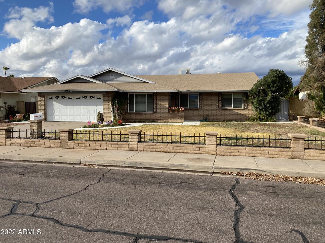 2134 E Watson Dr., Tempe, AZ 85283