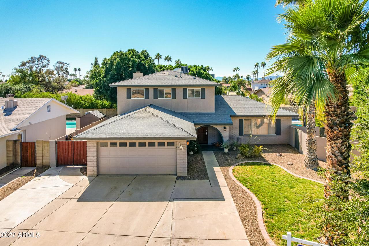 2238 S Estrella Cir., Mesa, AZ 85202