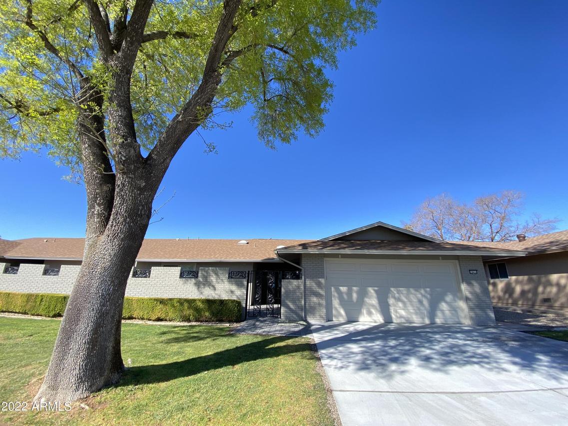 18414 N 104th Ave., Sun City, AZ 85373