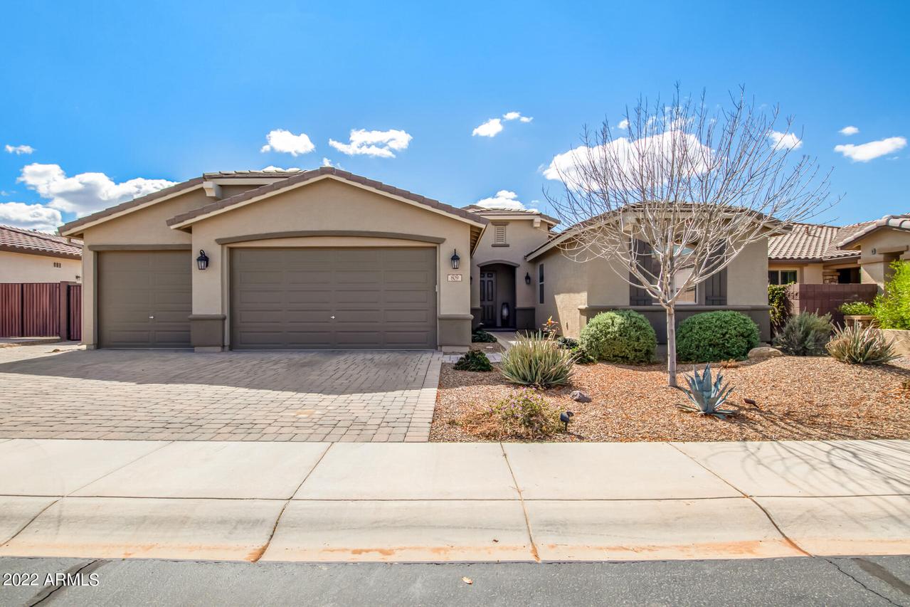 809 W Coffee Tree Ave., San Tan Valley, AZ 85140