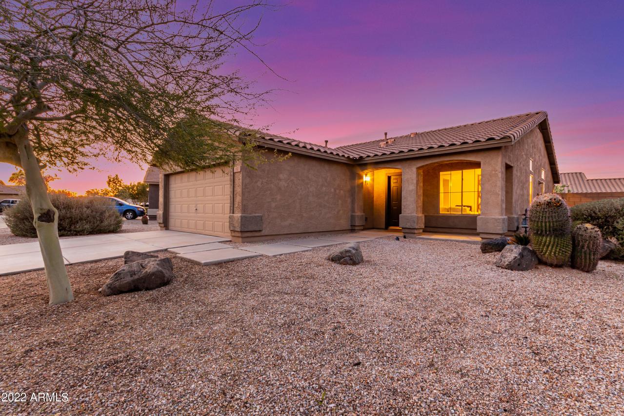 62 E Nolana Pl., San Tan Valley, AZ 85143