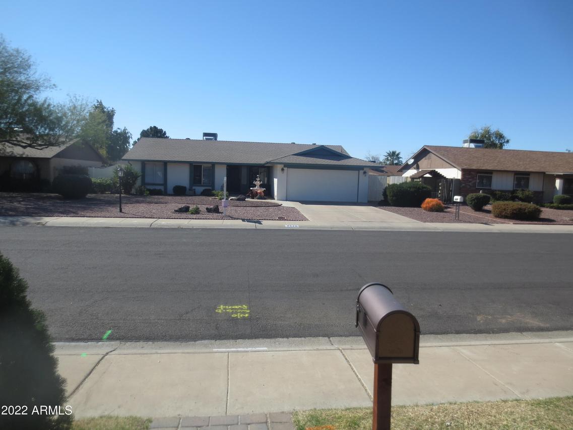 8520 N 51st Dr., Glendale, AZ 85302