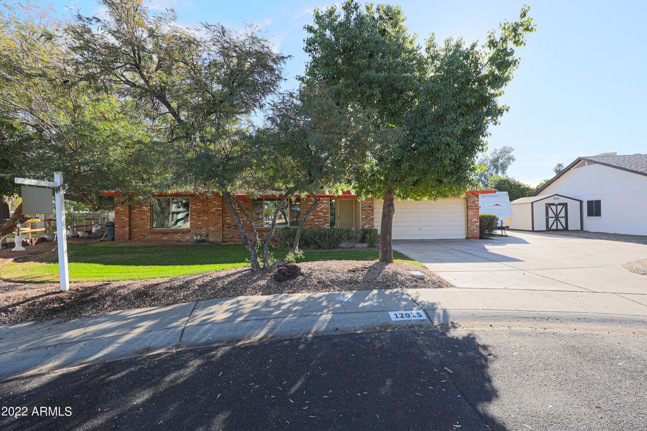 12025 N 61st Dr., Glendale, AZ 85304