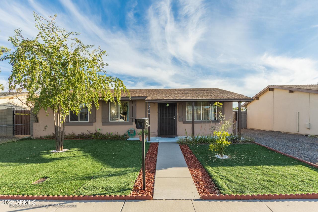 5219 W Banff Ln., Glendale, AZ 85306