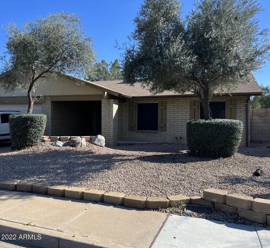 735 W Medina Ave., Mesa, AZ 85210