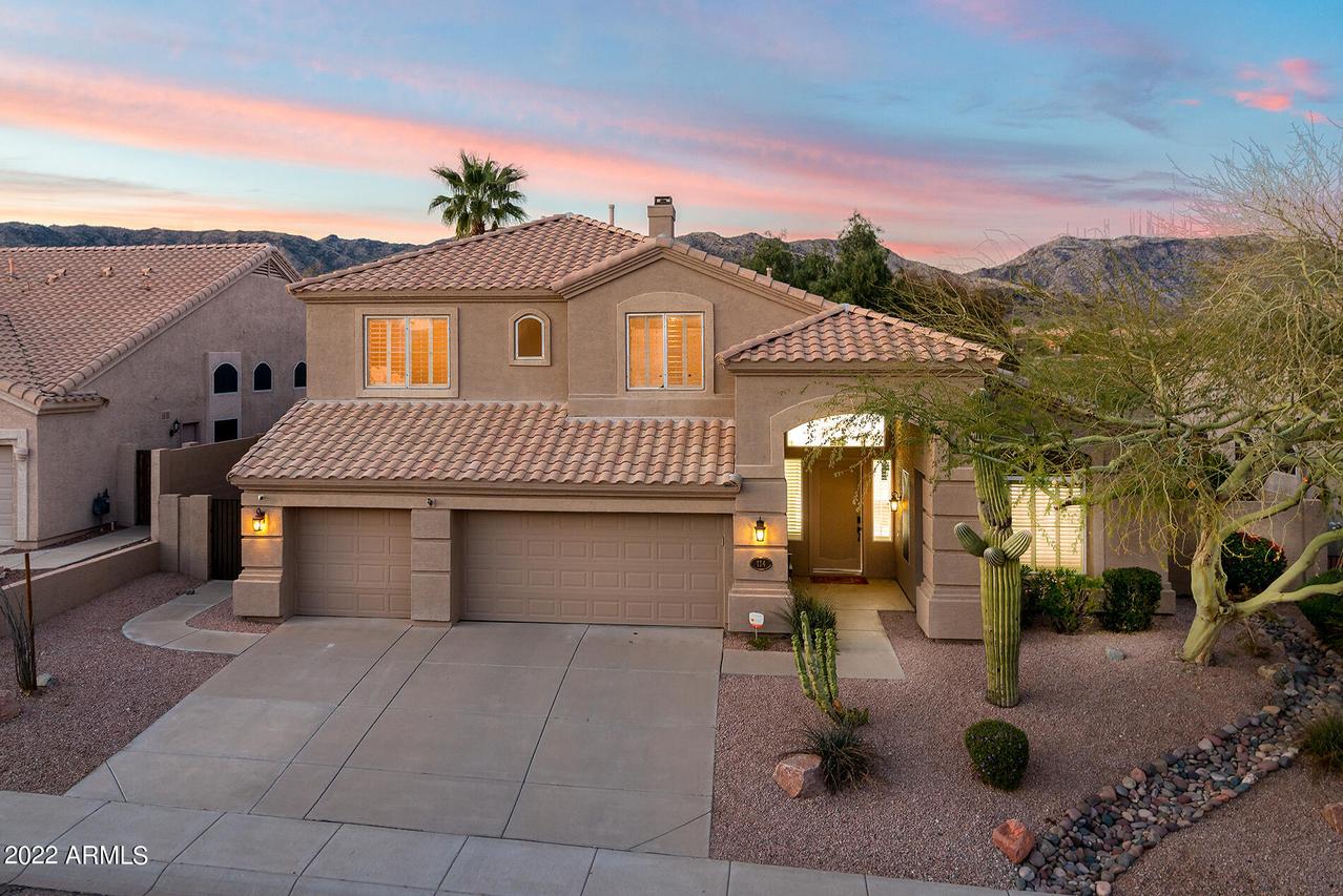 114 W Nighthawk Way, Phoenix, AZ 85045