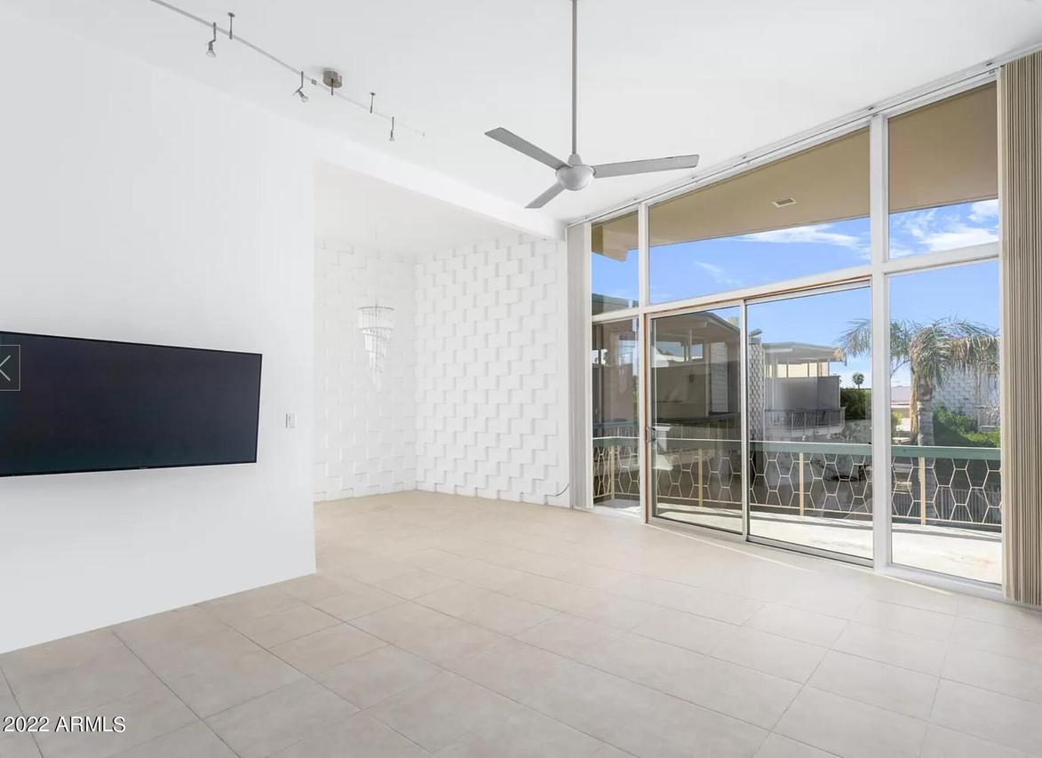 334 W Medlock Dr. #D204, Phoenix, AZ 85013