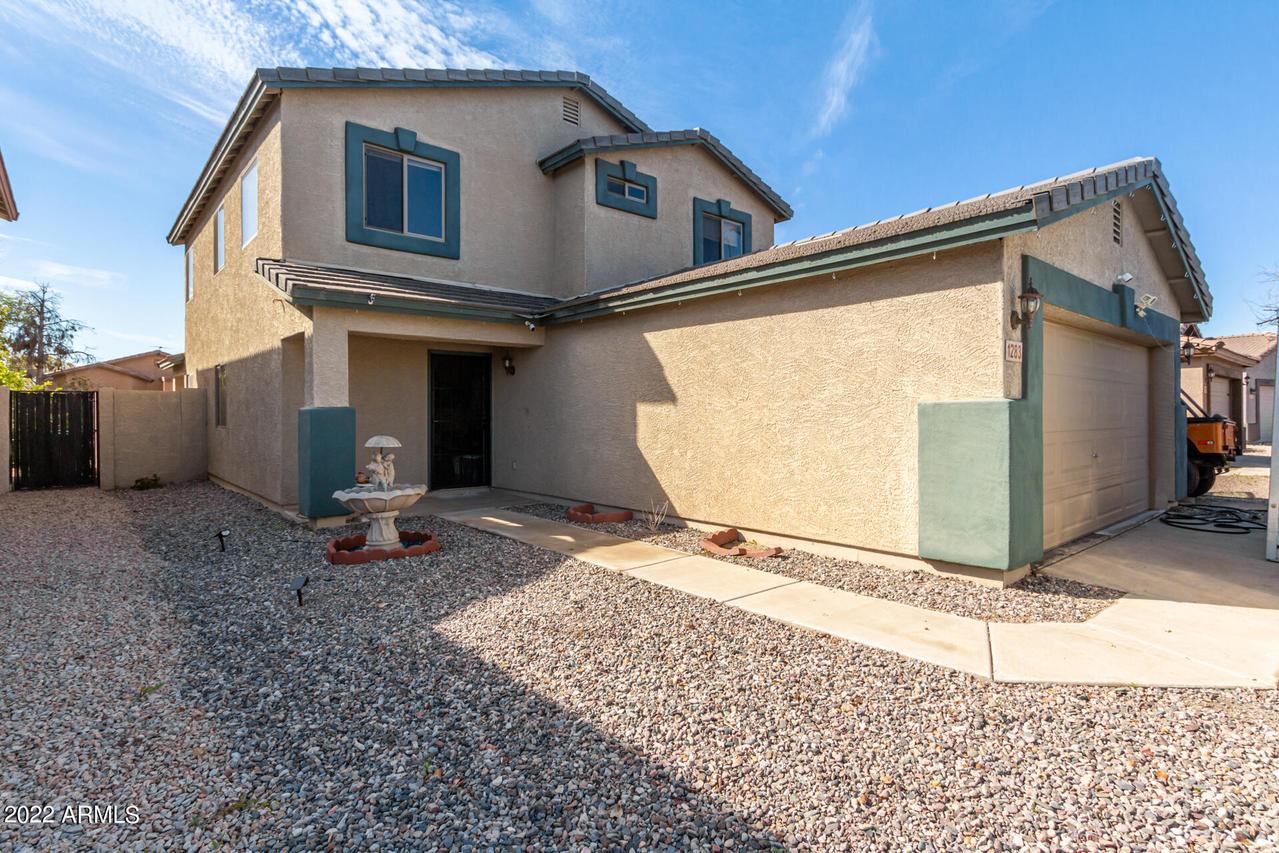 1283 E Magnum Rd., San Tan Valley, AZ 85140