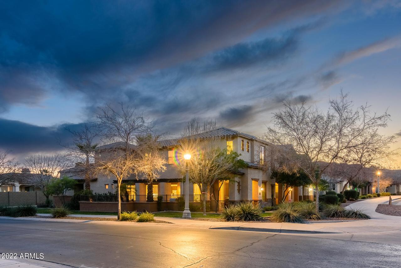 699 W Village Pkwy., Litchfield Park, AZ 85340