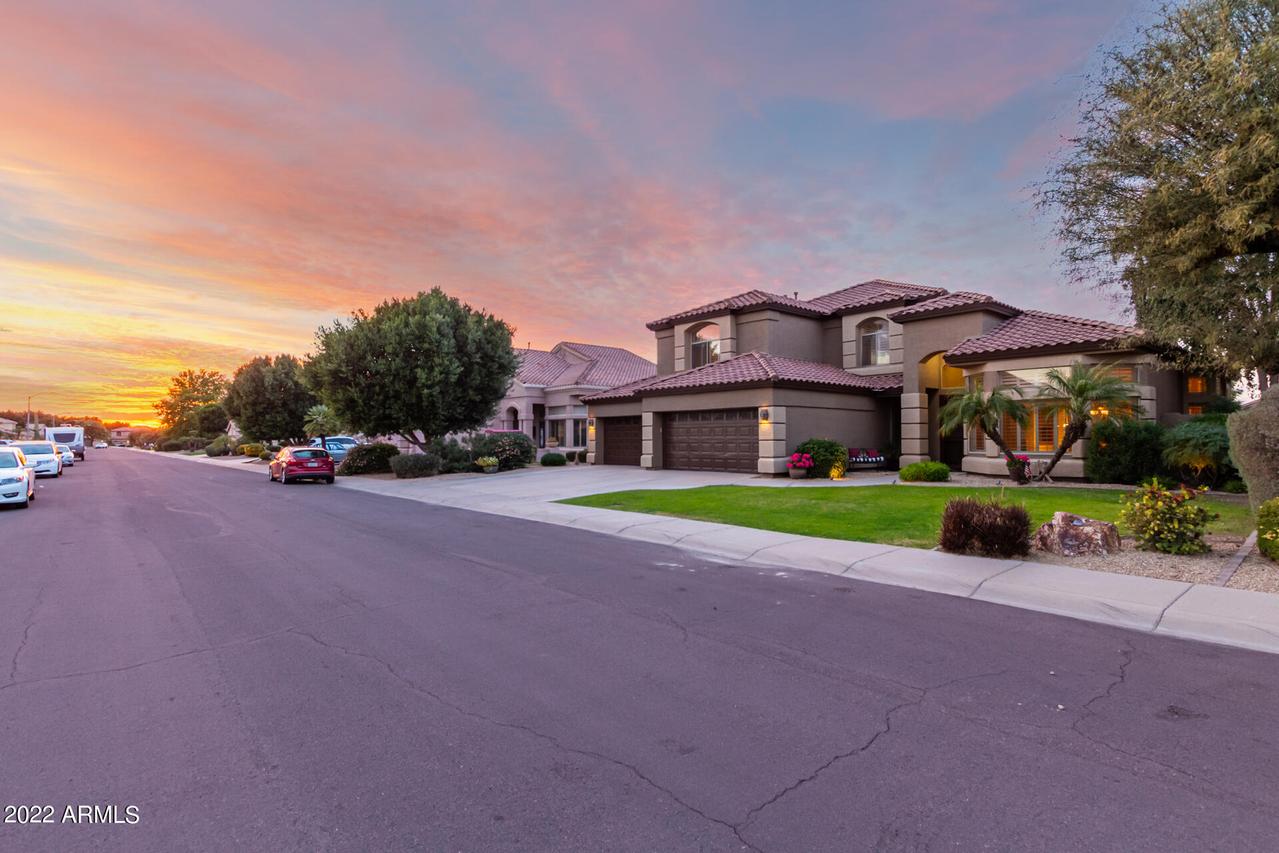 6960 W Aurora Dr., Glendale, AZ 85308