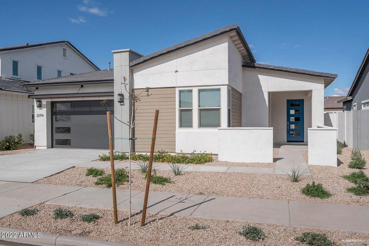 22714 E Calle Luna Ave., San Tan Valley, AZ 85142