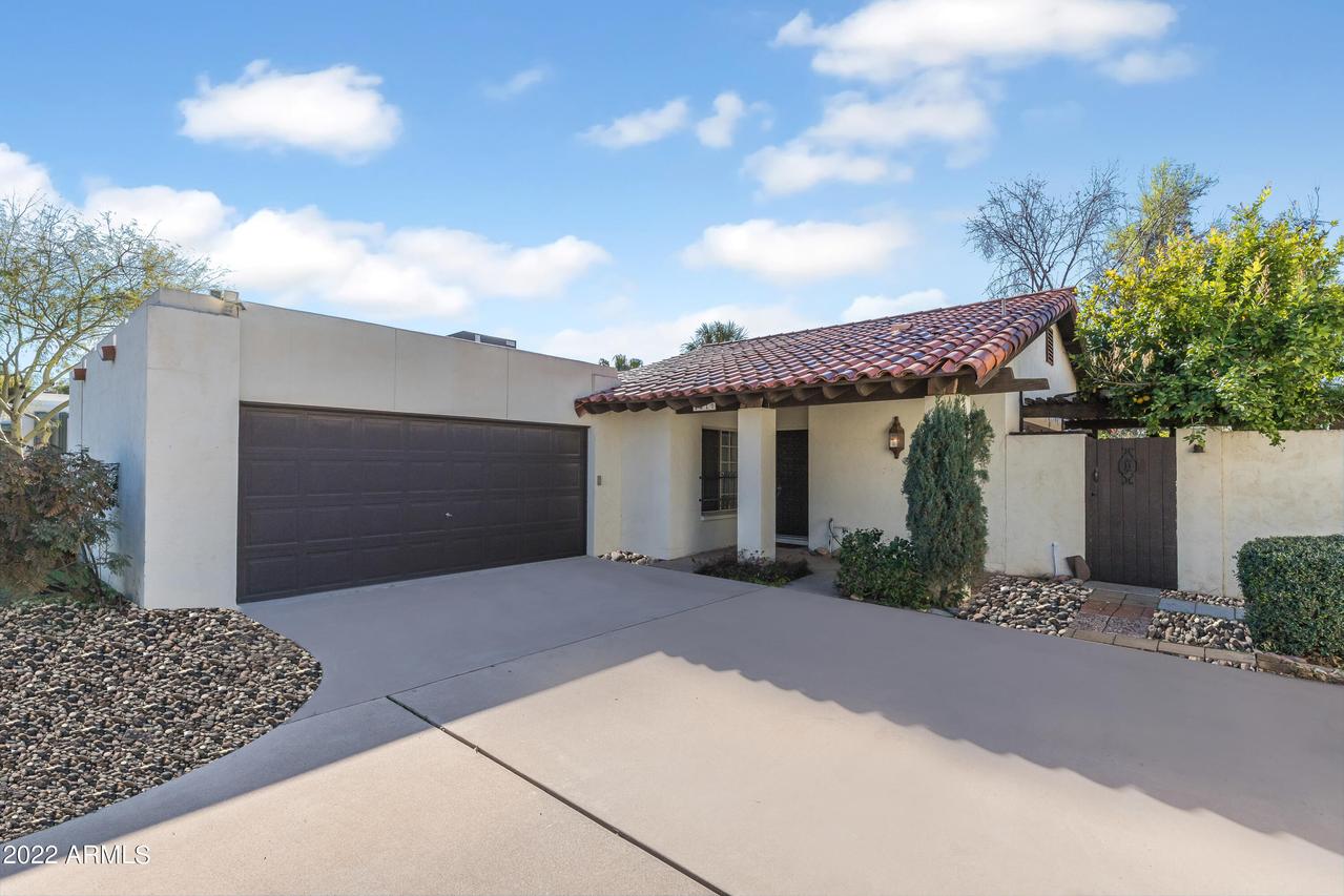 1217 E Escondido Dr., Phoenix, AZ 85014