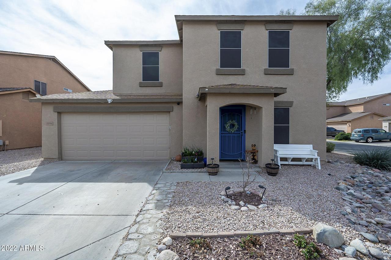 2281 E Meadow Creek Way, San Tan Valley, AZ 85140