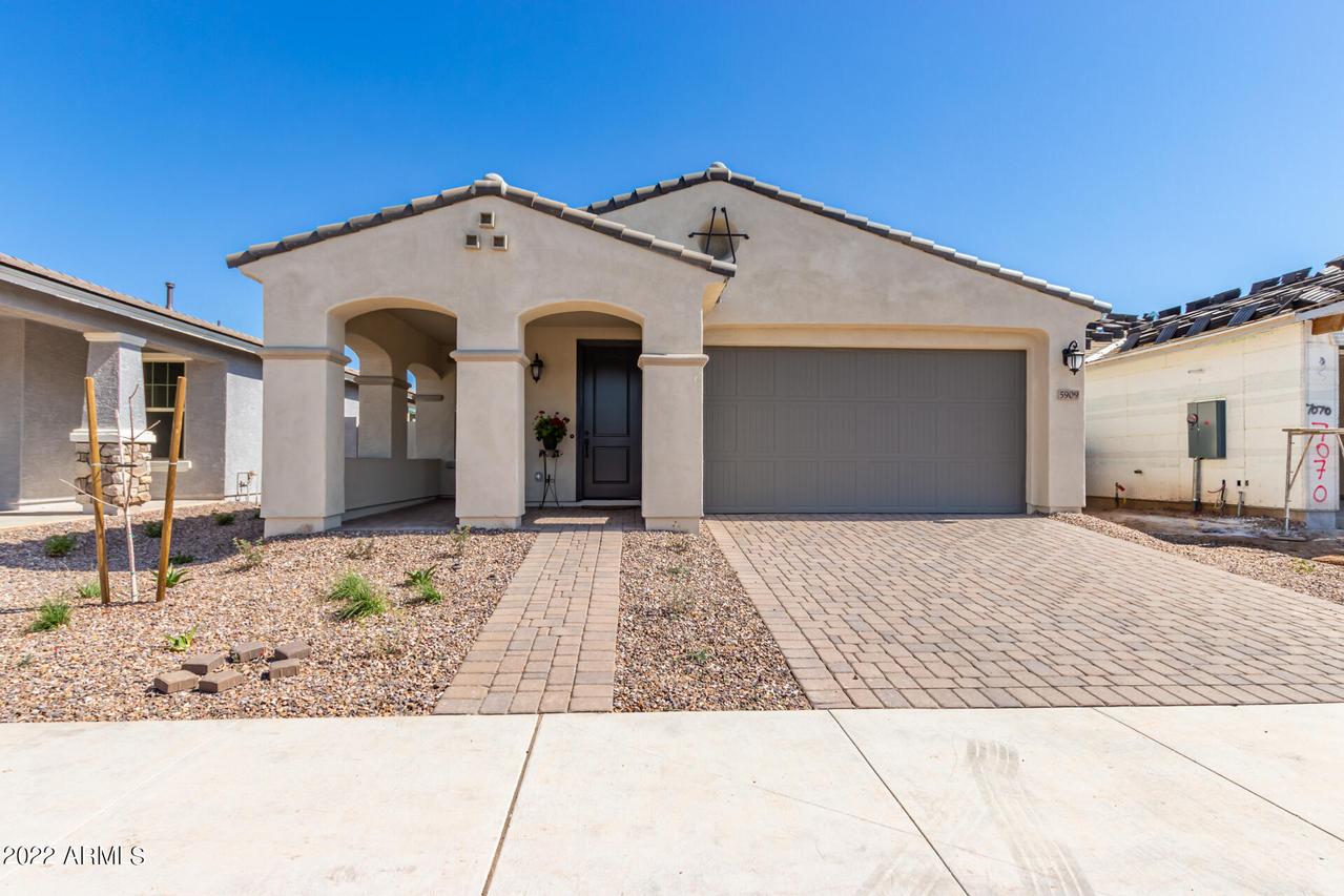 5909 S Del Rancho Ave., Mesa, AZ 85212