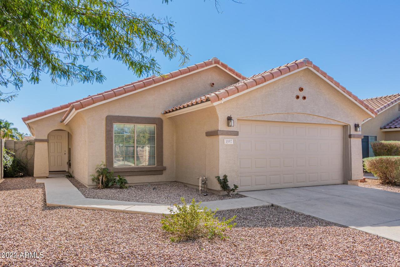 3597 E Del Rio Dr., San Tan Valley, AZ 85140
