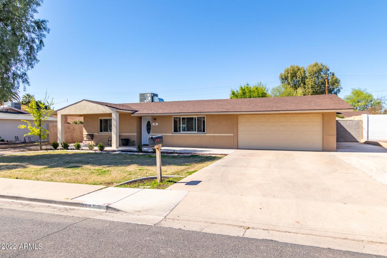 1304 N 24th St., Mesa, AZ 85213