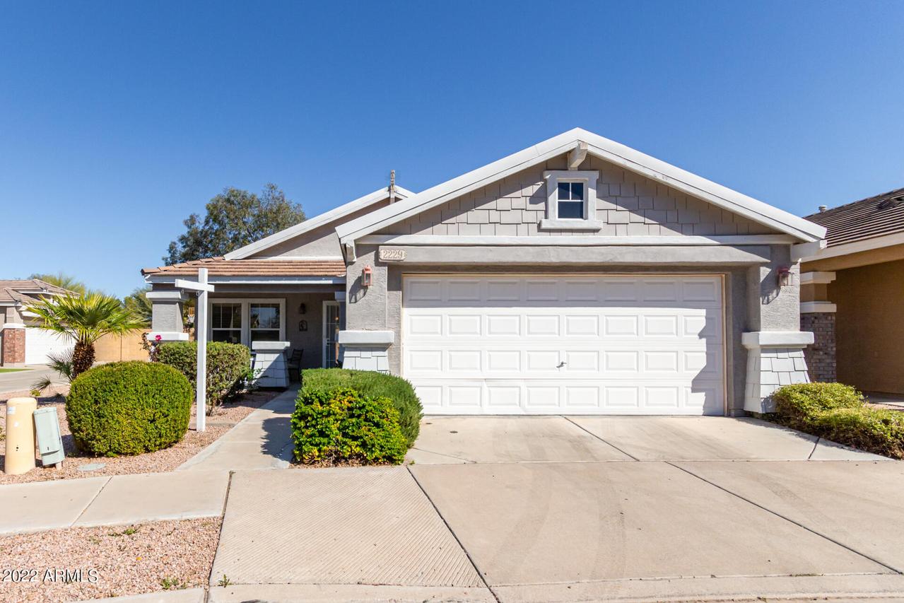 2229 S Gordon St., Mesa, AZ 85209