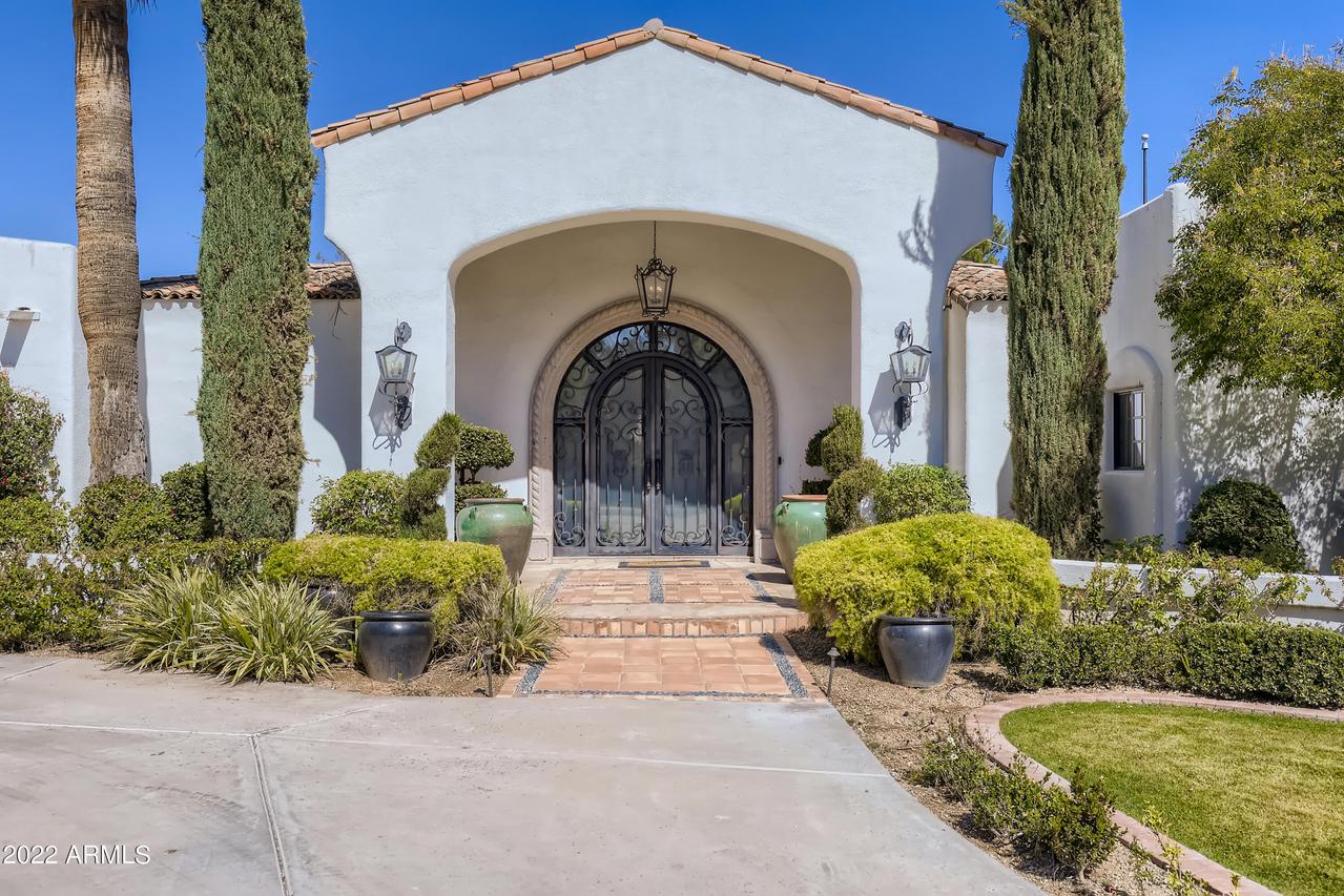5714 E Sanna St., Paradise Valley, AZ 85253