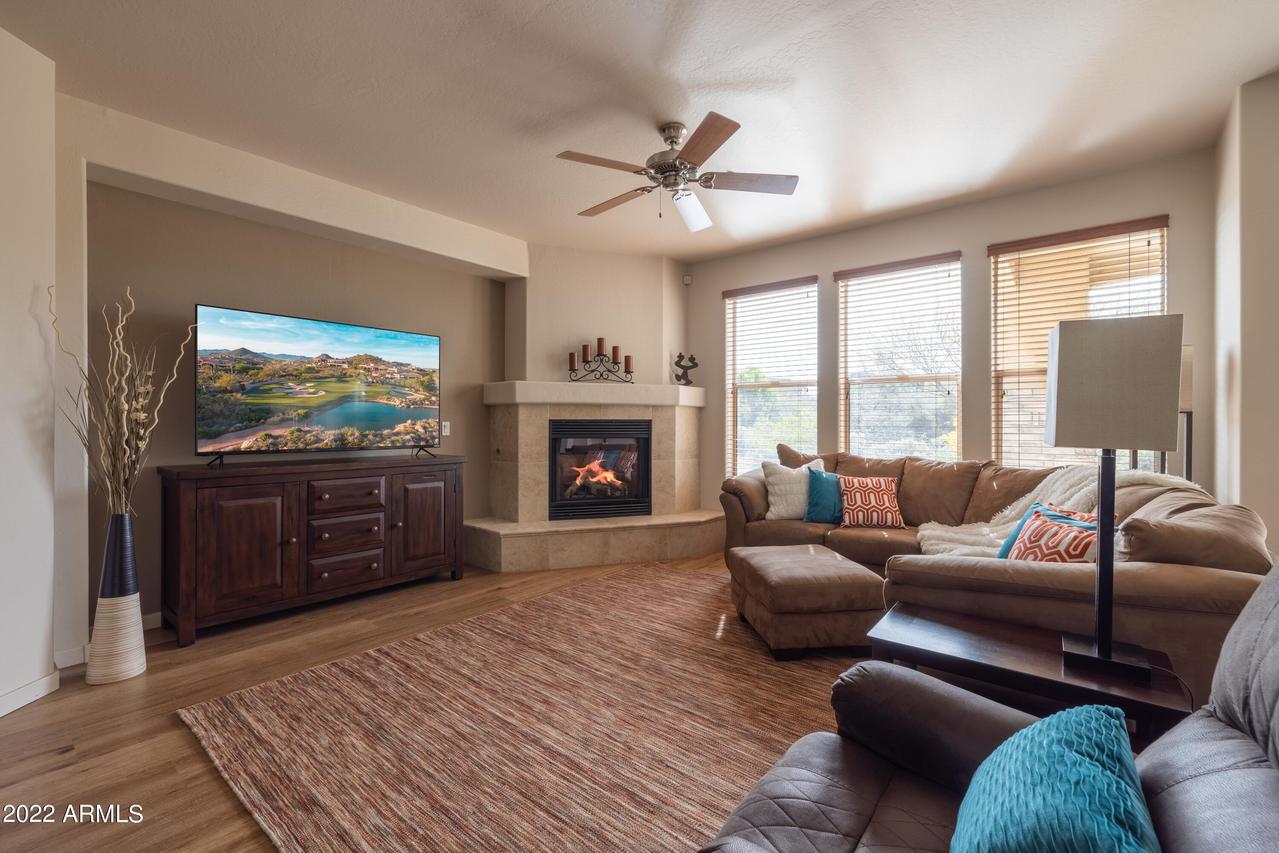 10260 E White Feather Ln. #1053, Scottsdale, AZ 85262