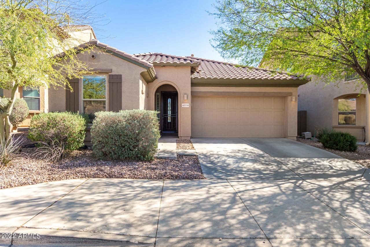 42719 N 43rd Dr., New River, AZ 85087