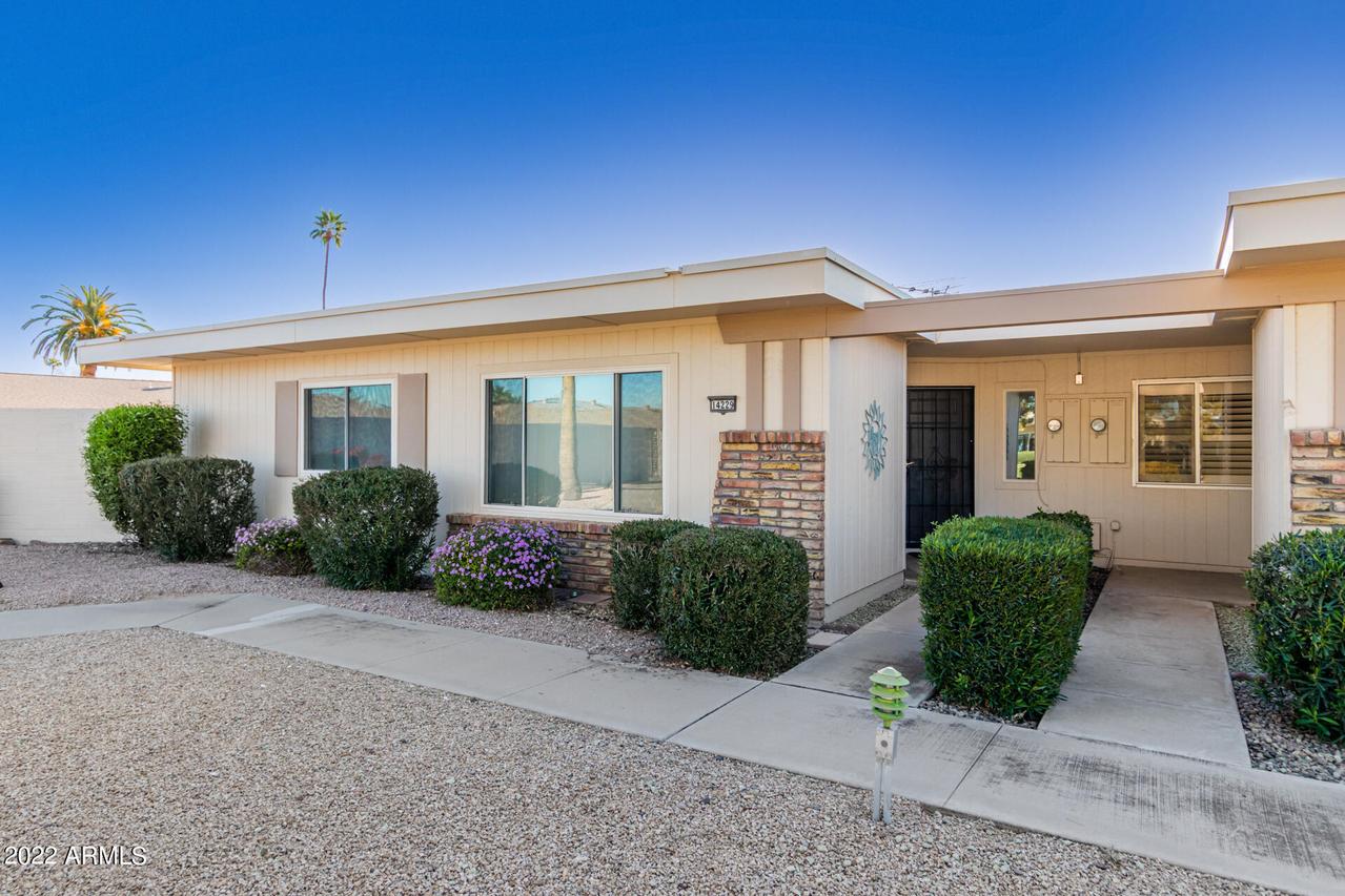 14229 N Palm Ridge Dr., Sun City, AZ 85351