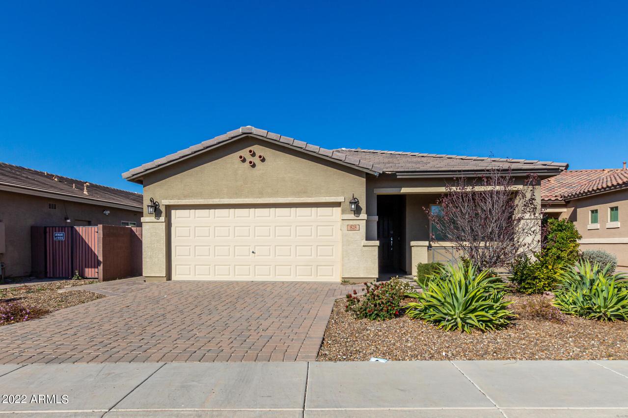 828 W Witt Ave., San Tan Valley, AZ 85140