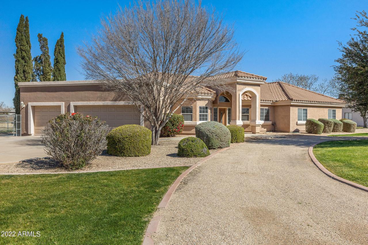 8546 E Waterford Cir., Mesa, AZ 85212