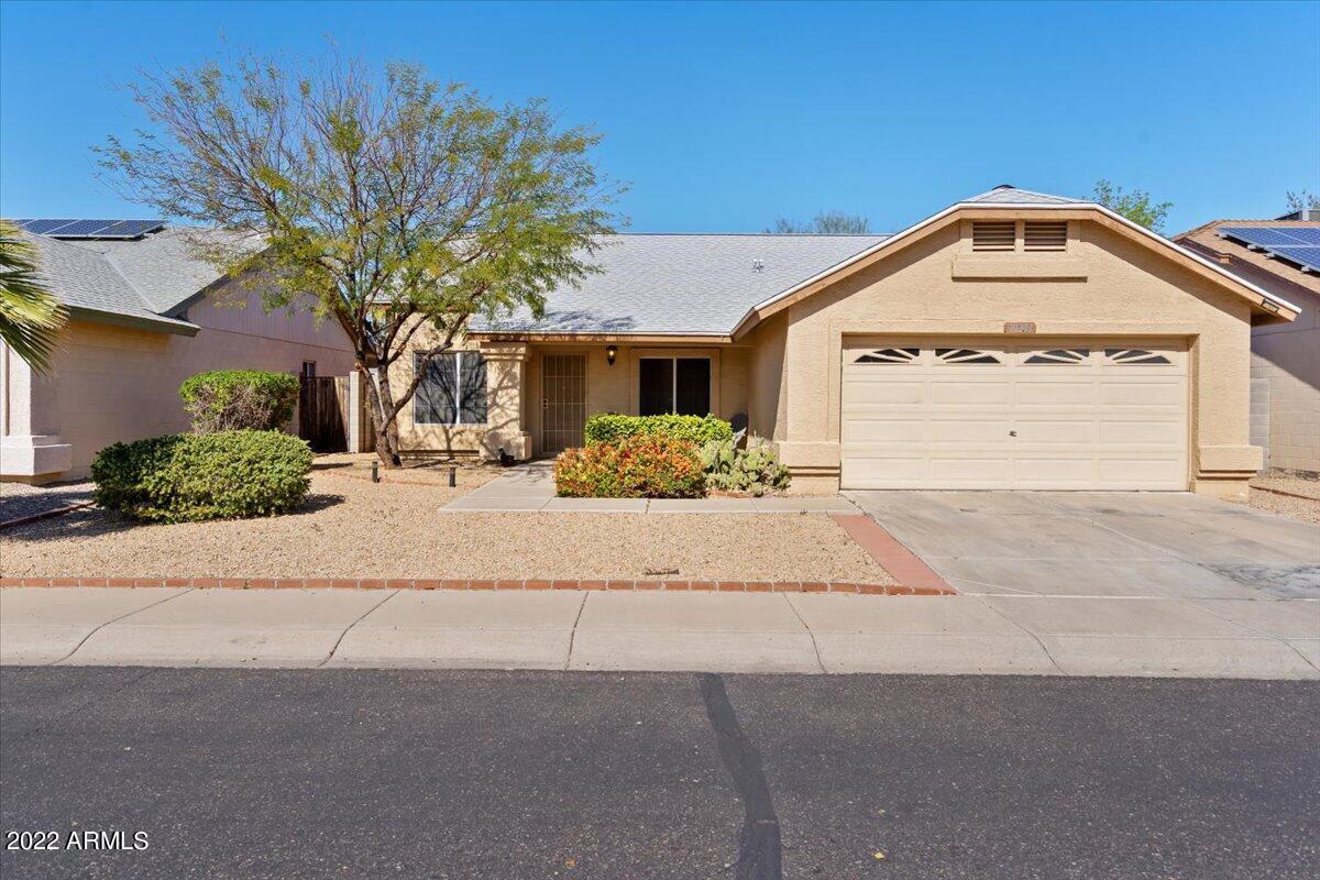 10248 W Medlock Dr., Glendale, AZ 85307