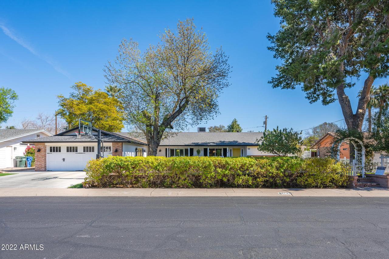 8733 N 9th Ave., Phoenix, AZ 85021