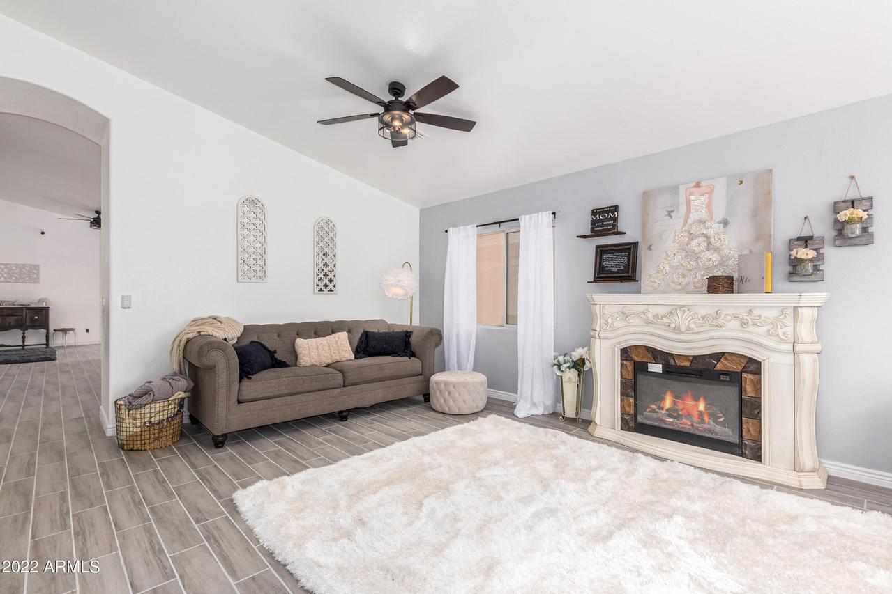 845 E Laredo St., Chandler, AZ 85225