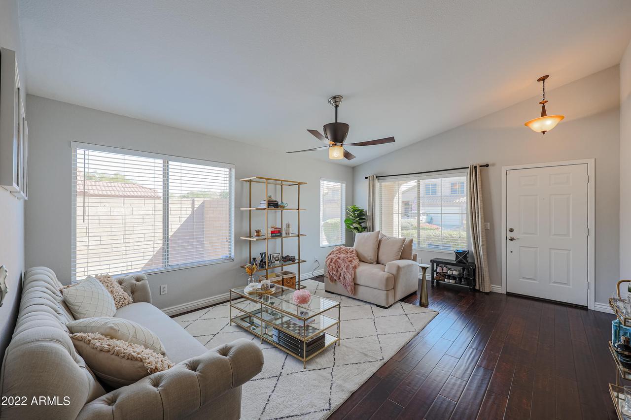 7306 W Mohawk Ln., Glendale, AZ 85308