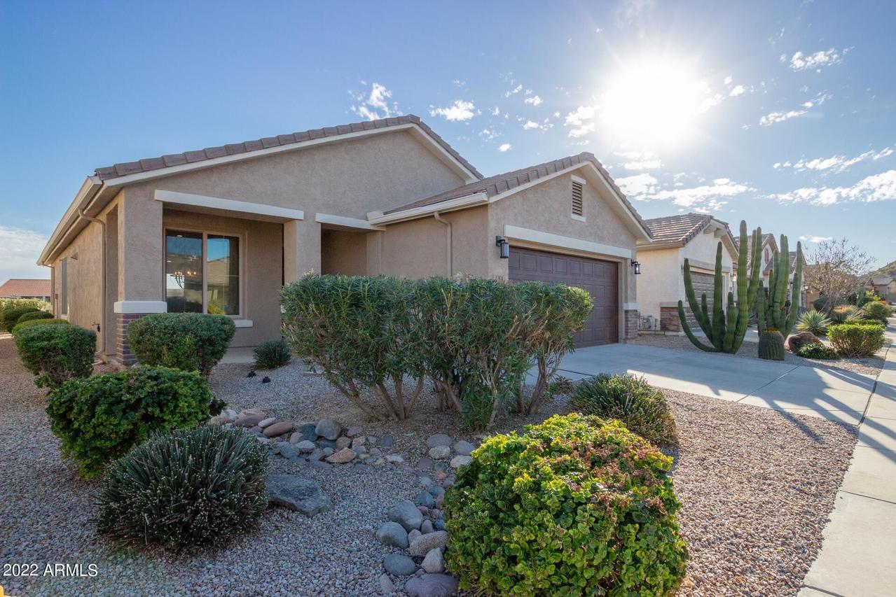 183 W Twin Peaks Pkwy., San Tan Valley, AZ 85143