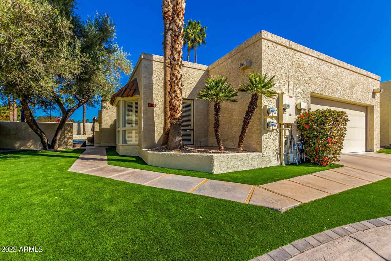 1910 E Linger Ln., Phoenix, AZ 85020