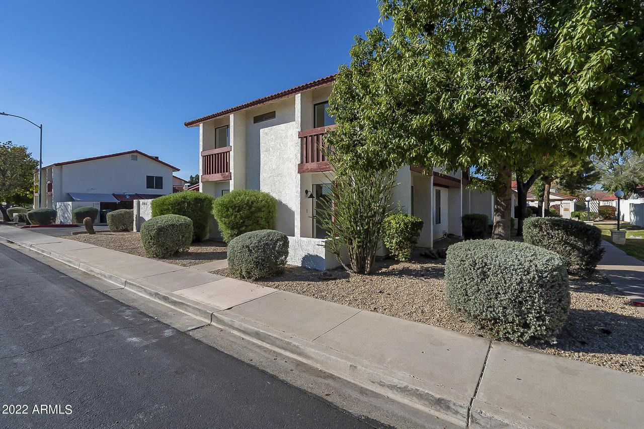 2842 E Beck Ln. #1, Phoenix, AZ 85032