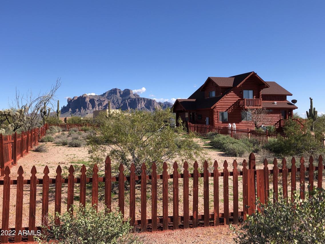 4521 N Arizona Rd., Apache Junction, AZ 85119