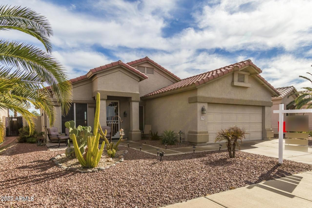 17351 N Coyote Lakes Pkwy., Surprise, AZ 85378