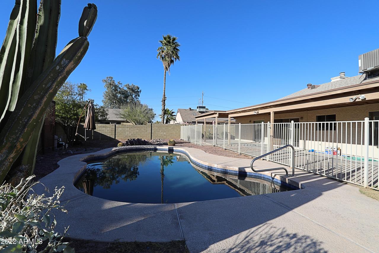 7148 S Elm St., Tempe, AZ 85283
