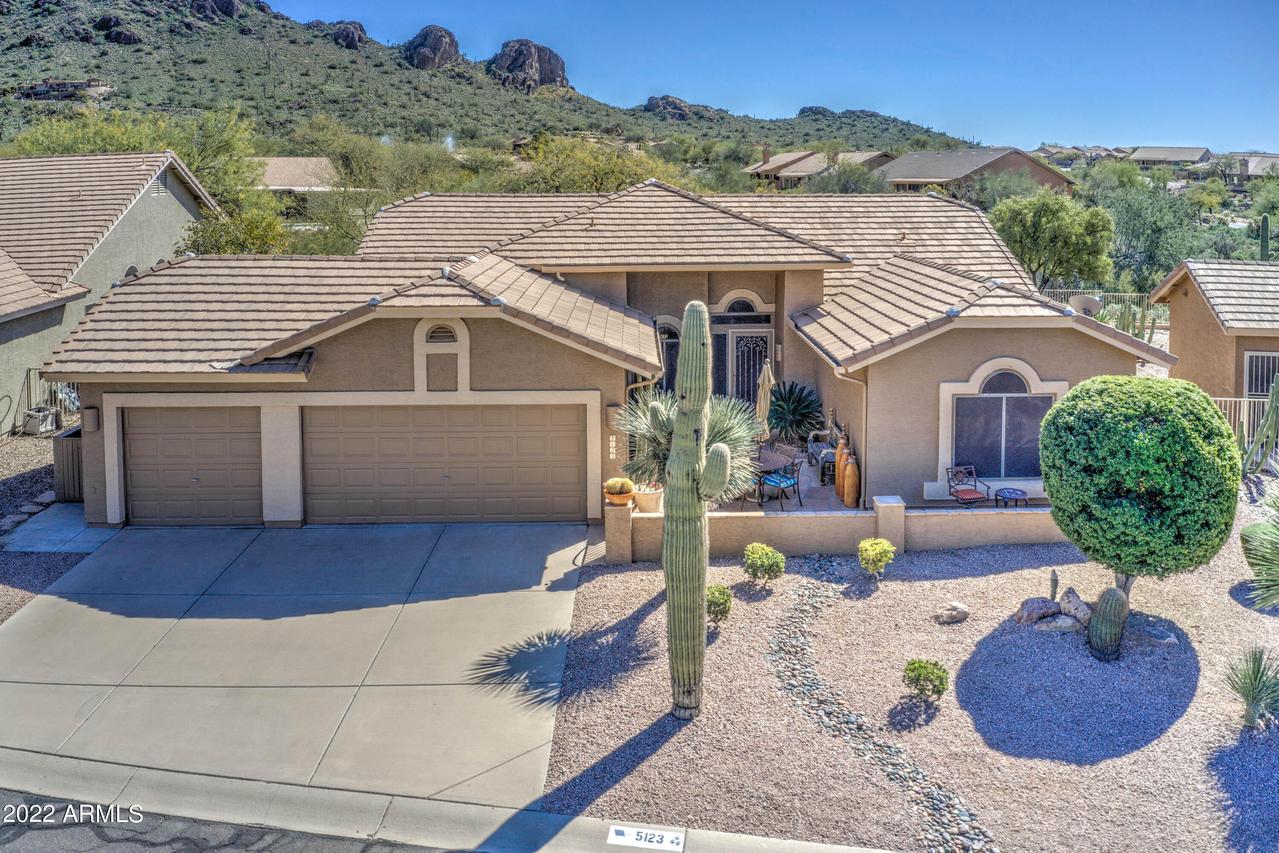 5123 S Crested Saguaro Ln., Gold Canyon, AZ 85118