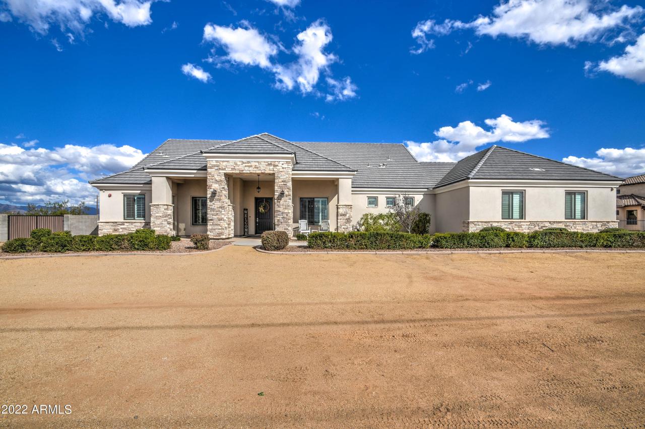 14917 S Mountain Rd., Mesa, AZ 85212