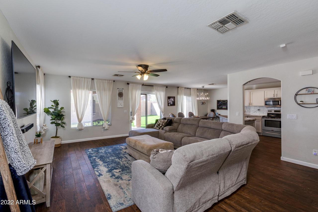 216 N 221st Ave., Buckeye, AZ 85326